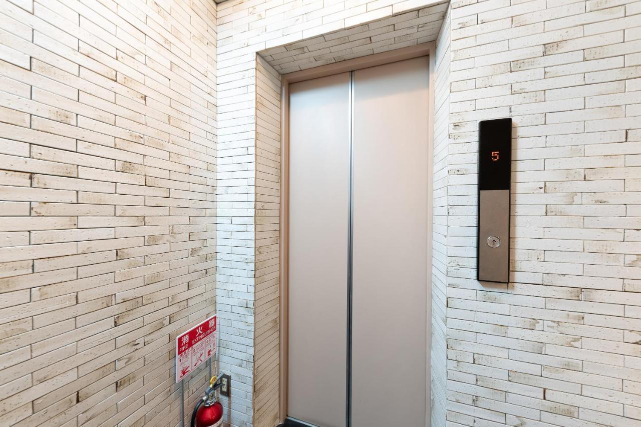 Oyo Hotel Exsaison Sugamo Tokio Buitenkant foto